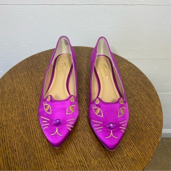 Thalia Sodi, cat embroidered face, purple satin flats - Picture 1 of 9